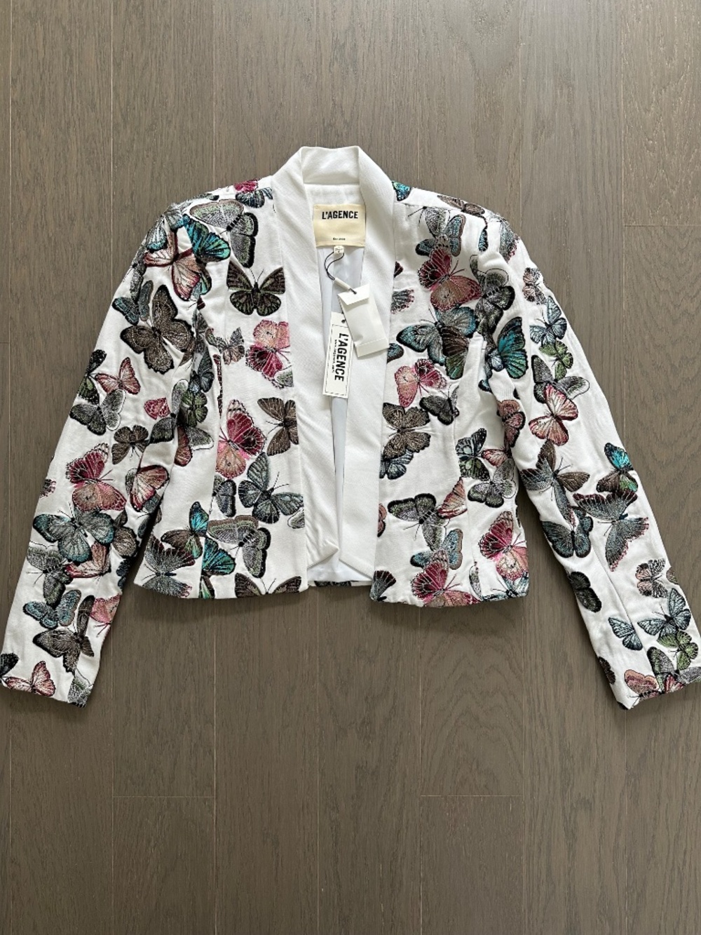 L'AGENCE Ace Butterfly Embroidered Cropped Jacket White - With Tags - Size 2 - Picture 2 of 10